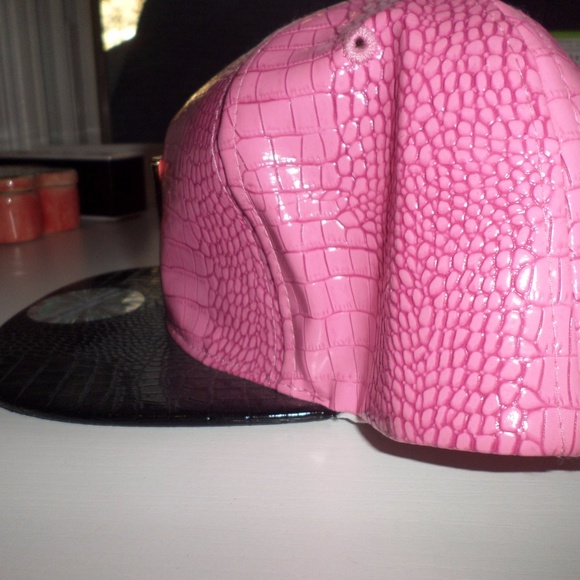 hat - Picture 2 of 2