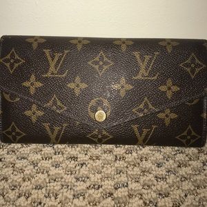 Louis Vuitton Sarah Monogram Wallet