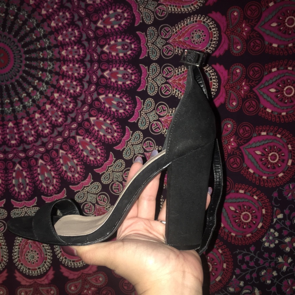 Shoe Dazzle Suede Heels