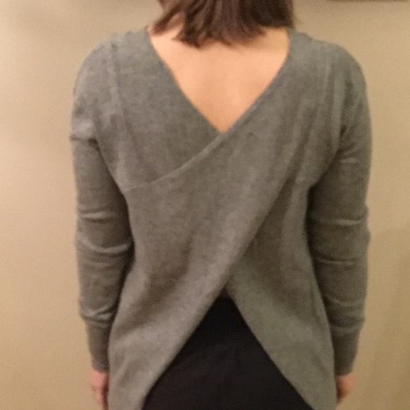 Brand new grey Lululemon Savasana sweater size 6 - Picture 2 of 3