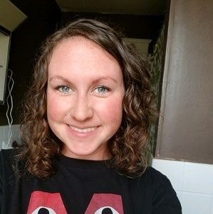 Meet your Posher, Rebecca