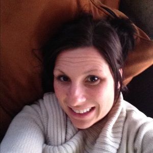 Meet your Posher, Linzie