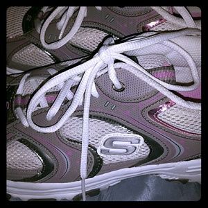 Lightly worn women's size 11 Skechers