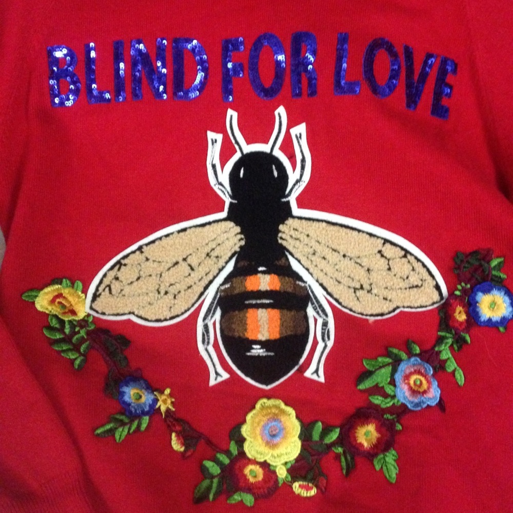 Blind for Love sweater size small