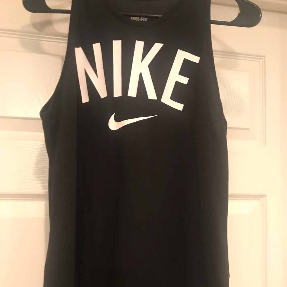 Nike tank