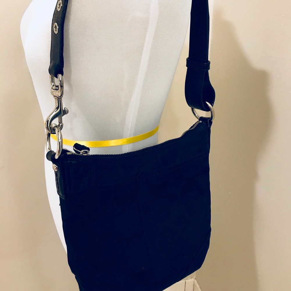 🎉Reduced🎉 Coach Black Bag w/Adjustable Strap