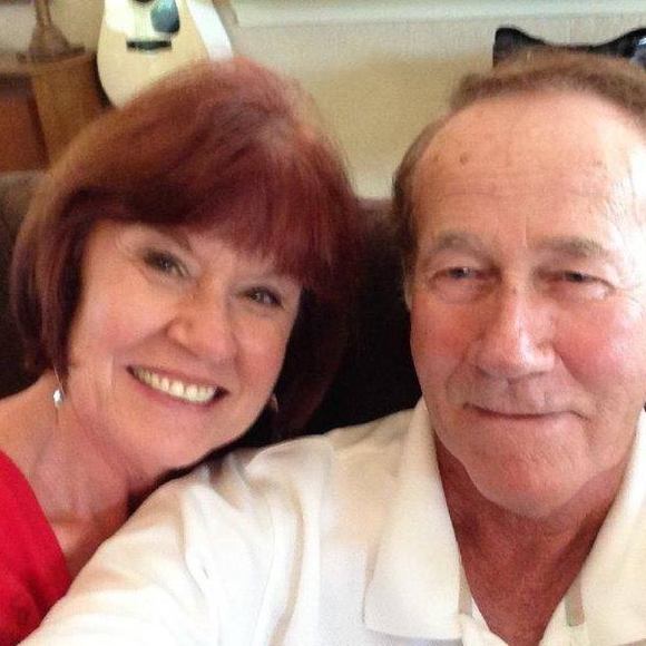 Meet your Posher, Goldie - Picture 1 of 1