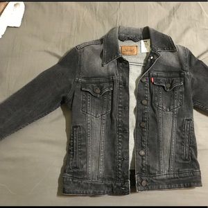 Levi’s Jean jacket (black)