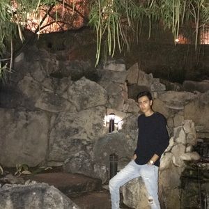 Meet your Posher, Diego