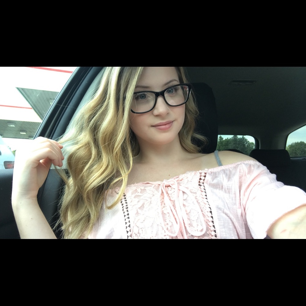 Meet your Posher, Brittany