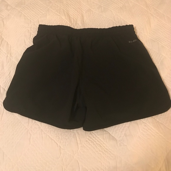 Black and blue Nike shorts - Picture 2 of 4