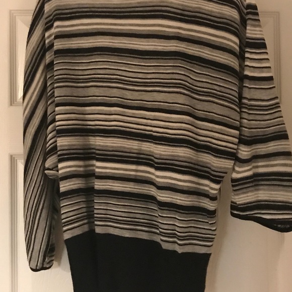 New York & Company Black, Gray and White Sweater - Picture 2 of 3