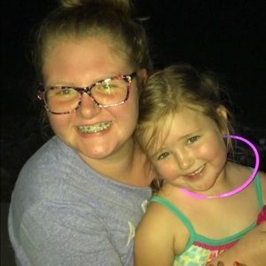 Meet your Posher, Ella