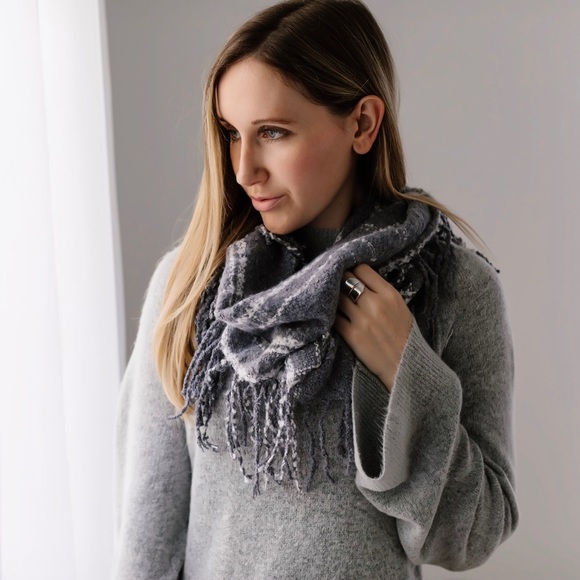 SoldOut11thStreet - Picture 3 of 4