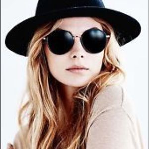 The Row x Linda Farrow Round Sunglasses