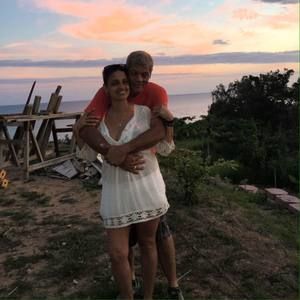 Meet your Posher, Iris