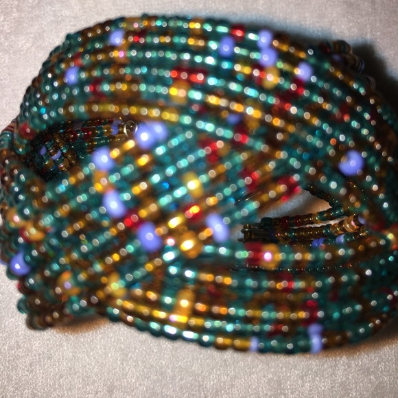 Multi-colored bracelet - Picture 3 of 3