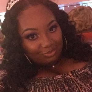 Meet your Posher, Nakia