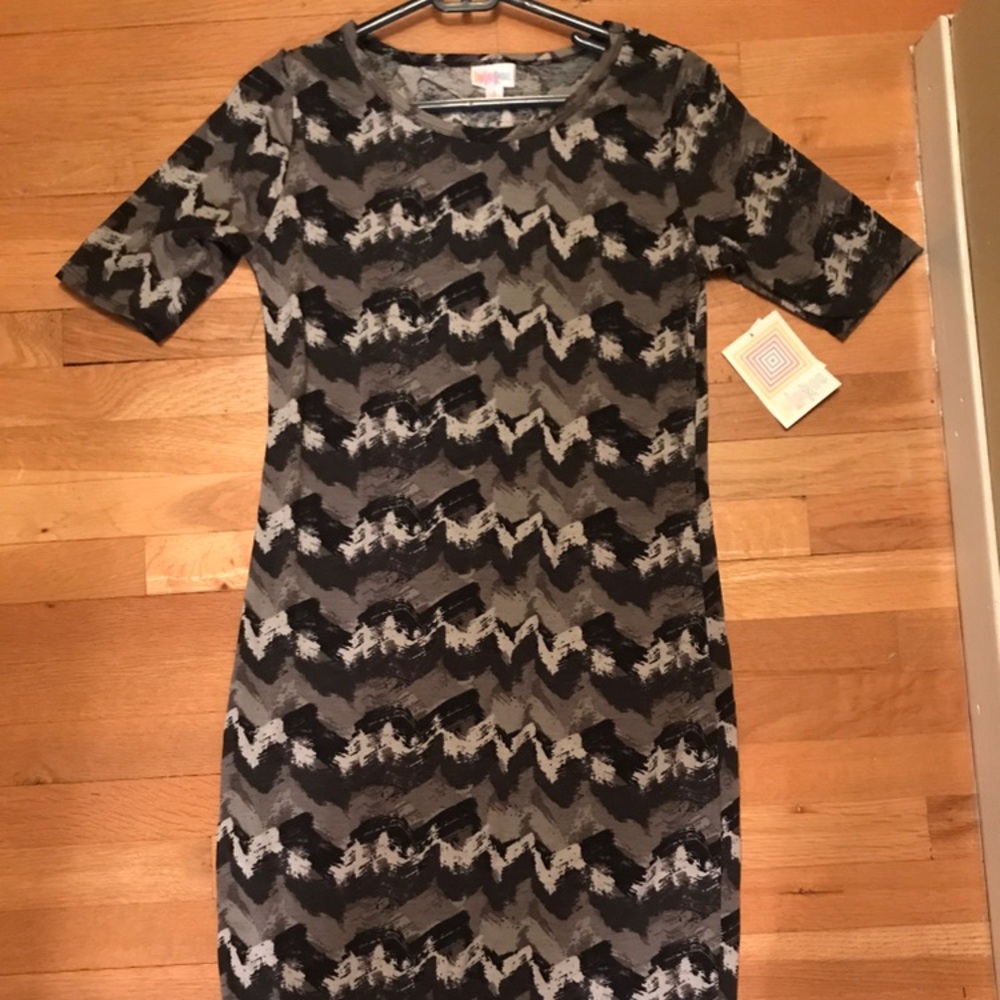 LuLaRoe Small Julia Brand New