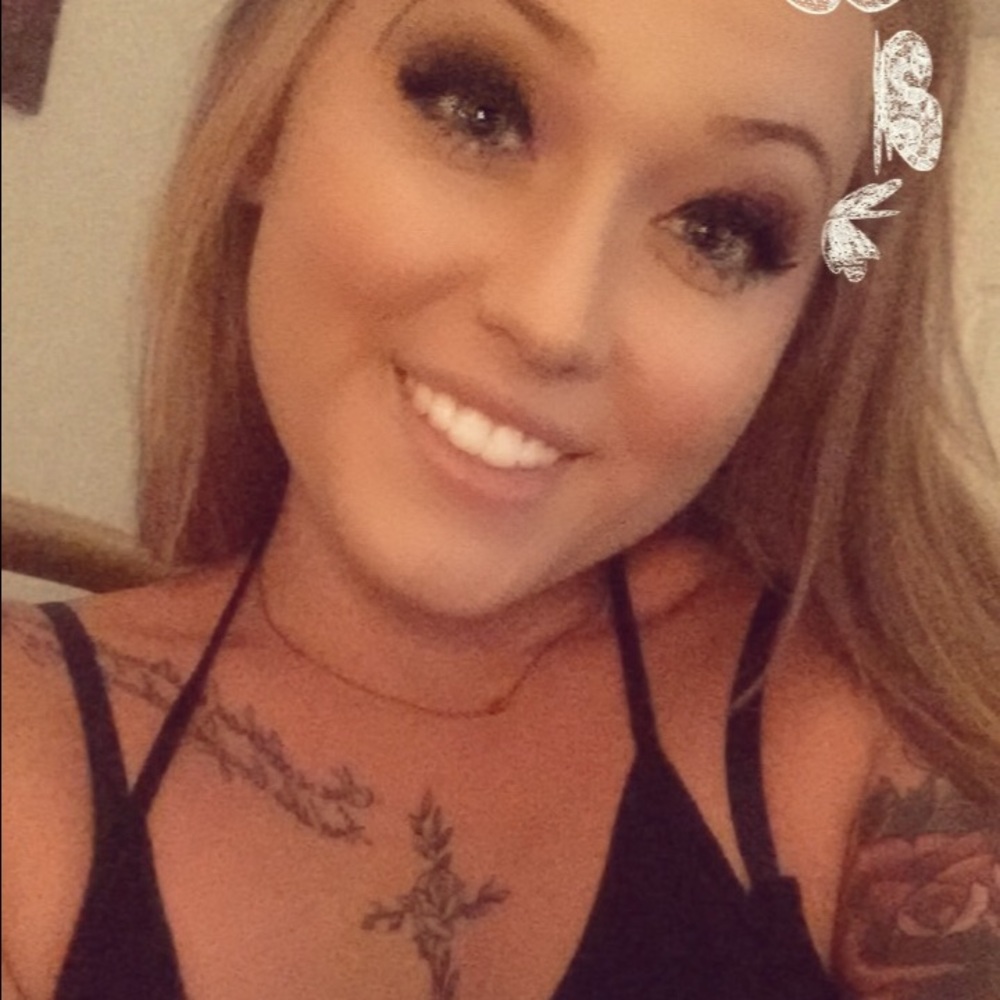 Meet your Posher, Olivia