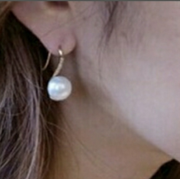 Earrings 7mm pearl goldtone and rhinestones - Picture 4 of 4