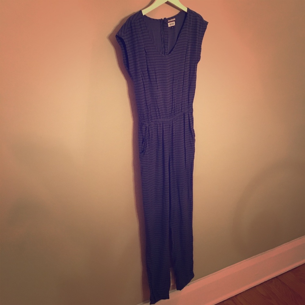 Super cute Hilfiger jumper navy