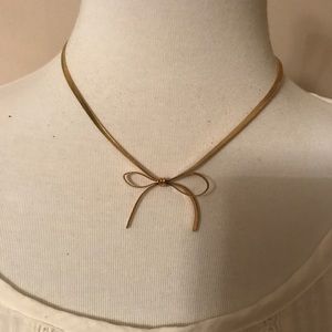 Cute bow necklace