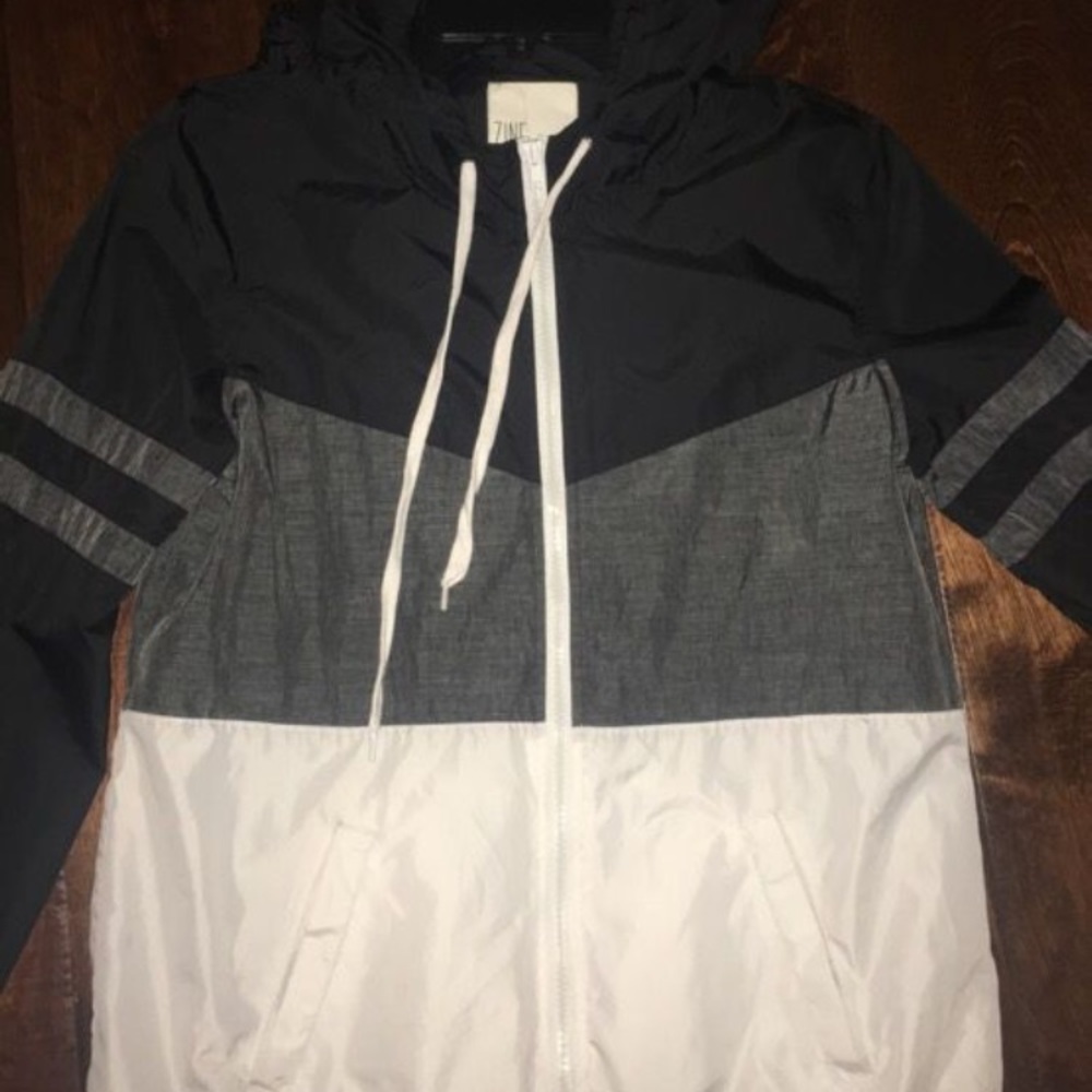 ZINC women’s windbreaker size medium