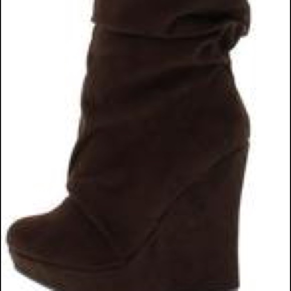 Boot Over Knee - Picture 3 of 6