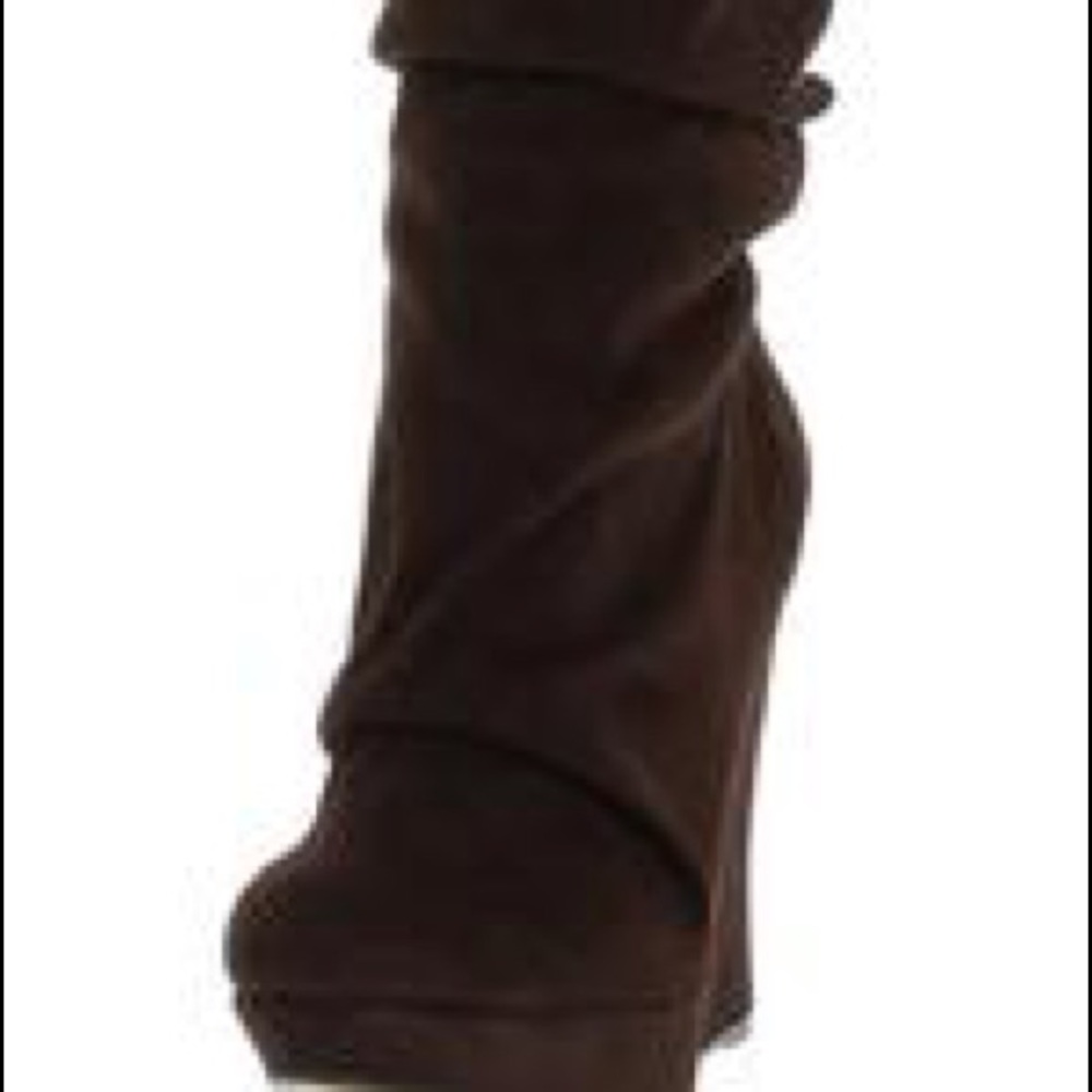 Boot Over Knee - Picture 4 of 6