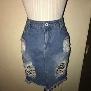 Ripped denim skirt