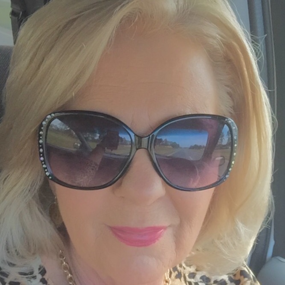 Meet your Posher, June