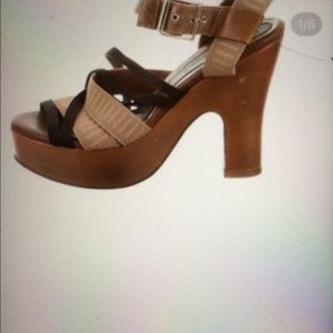 Marni multistrap heels size 35 retails for $539