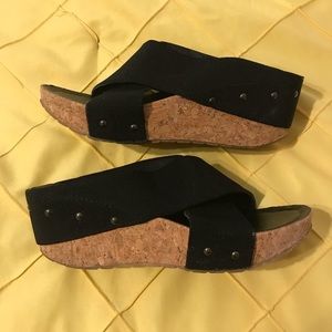 Pierre Dumas black platform sandals sz. 7