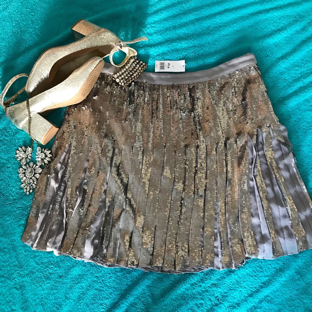 🎊🎉Banana Republic NWT Sequined Skirt🎉🎊