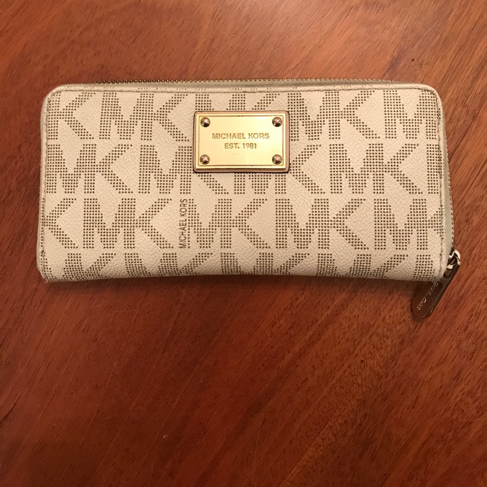 Michael Kors wallet
