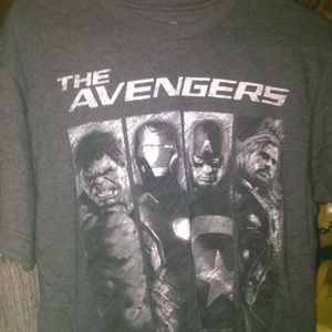 New Marvel Avengers T-shirt Men's Medium Gray