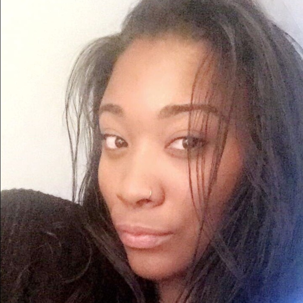 Meet your Posher, Khalia