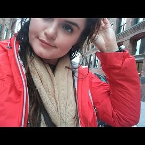 Meet your Posher, Taryn