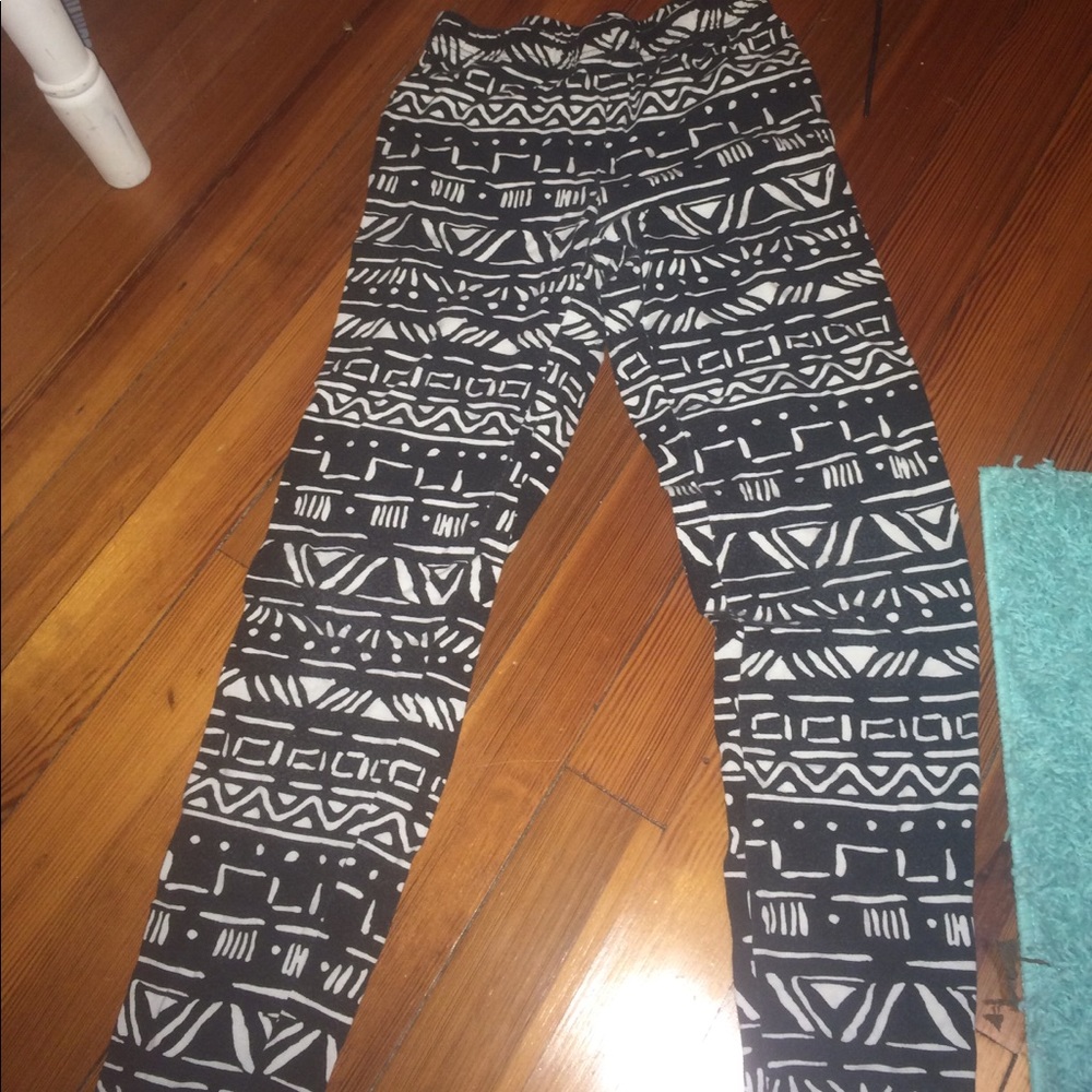 Black and white leggings