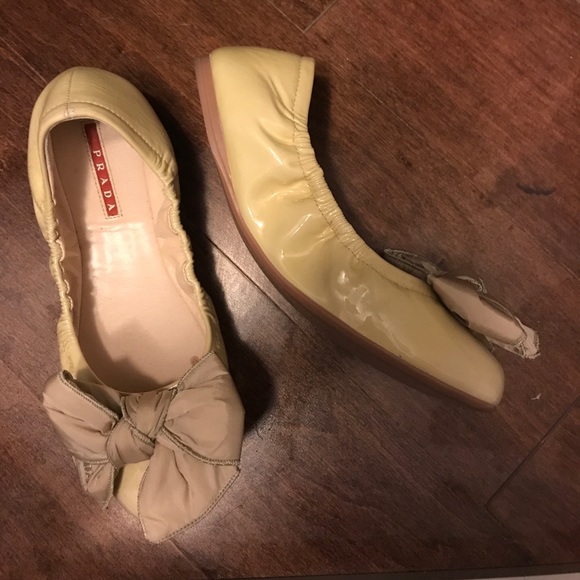 Prada - Picture 2 of 2