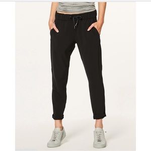 Lululemon on the fly pant black