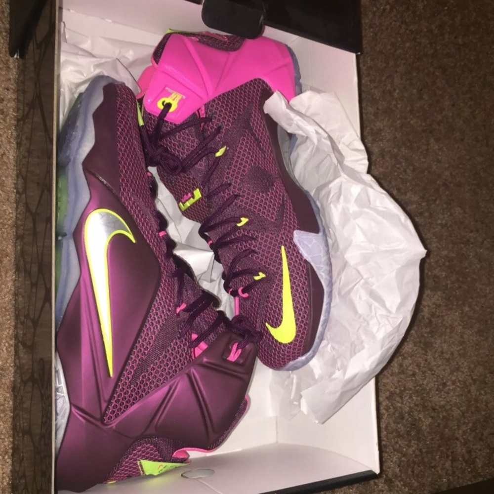 Nike Lebron XII