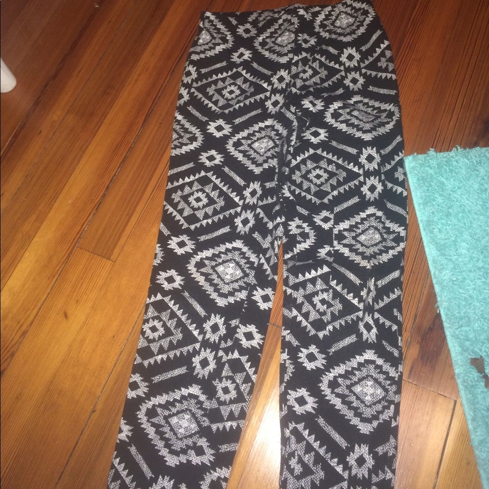 Black and white leggings from Forever 21