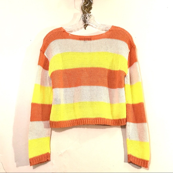 💛LUCCA COUTURE💛NWOT Bright Cropped Sweater - Picture 2 of 6