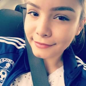 Meet your Posher, Emely diane