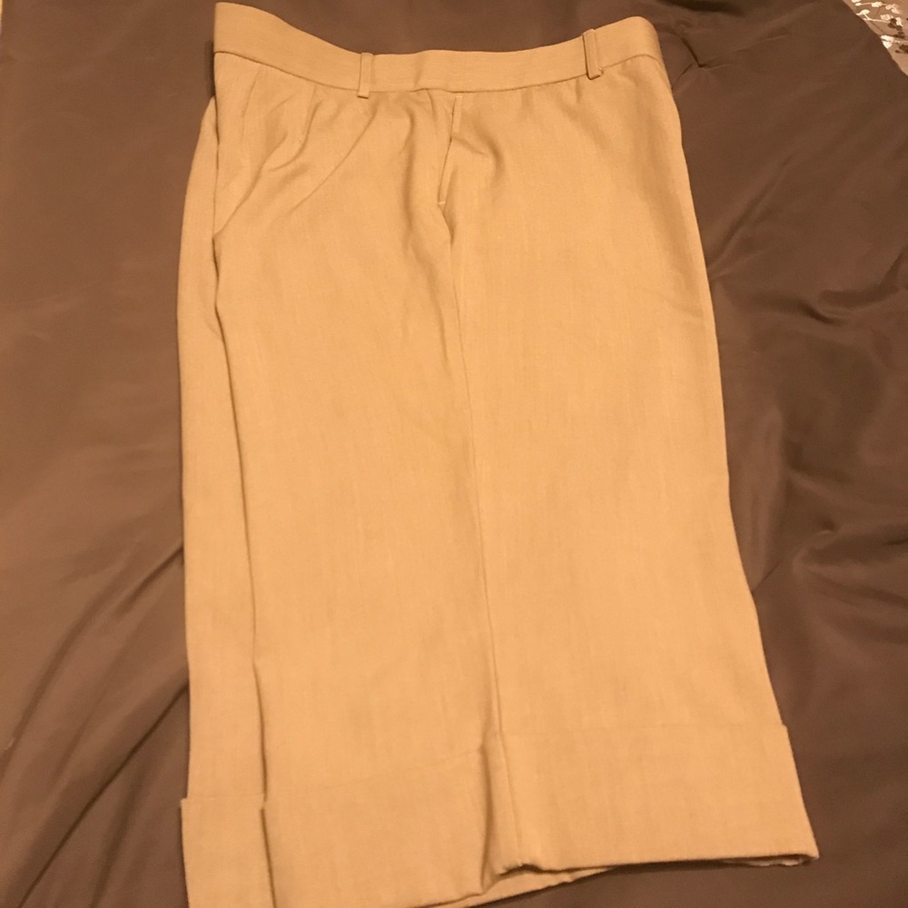 NWT Bermuda capris
