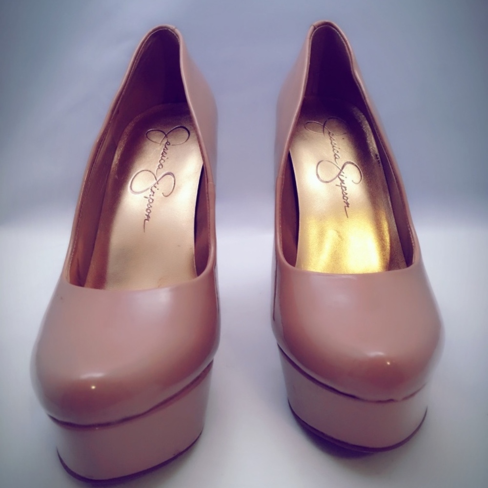 Used Nude Jessica Simpson Pumps Size 6.5