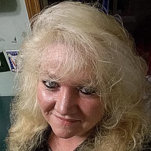 Meet your Posher, Peggy sue