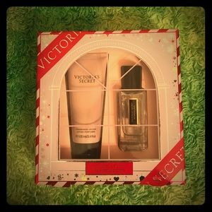 Victoria’s Secret Scandalous Gift Set